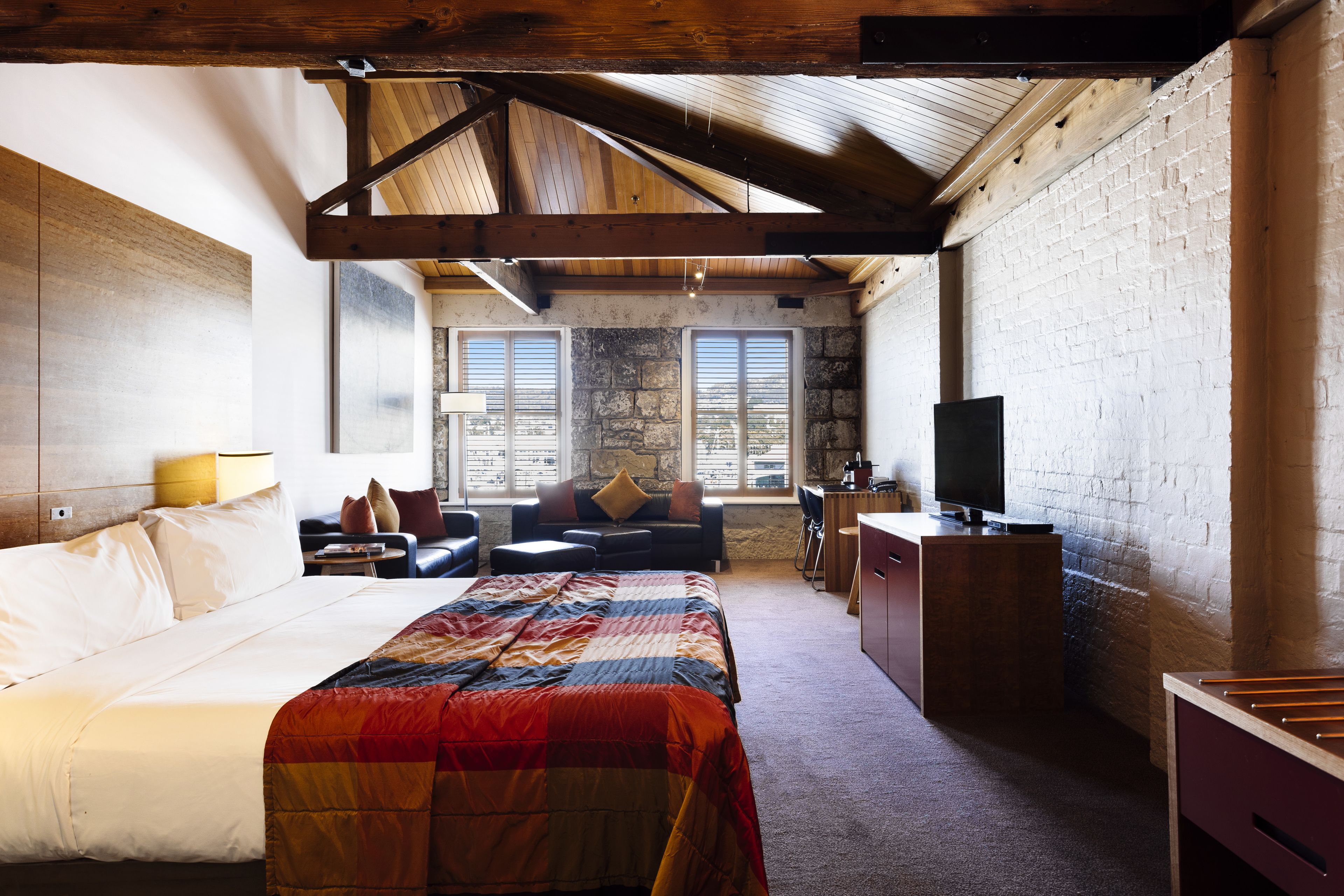 deluxe spa room - harbour view | premium bedding, minibar, in-room safe, individually decorated