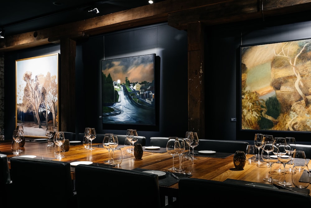 The Henry Jones Art Hotel by null