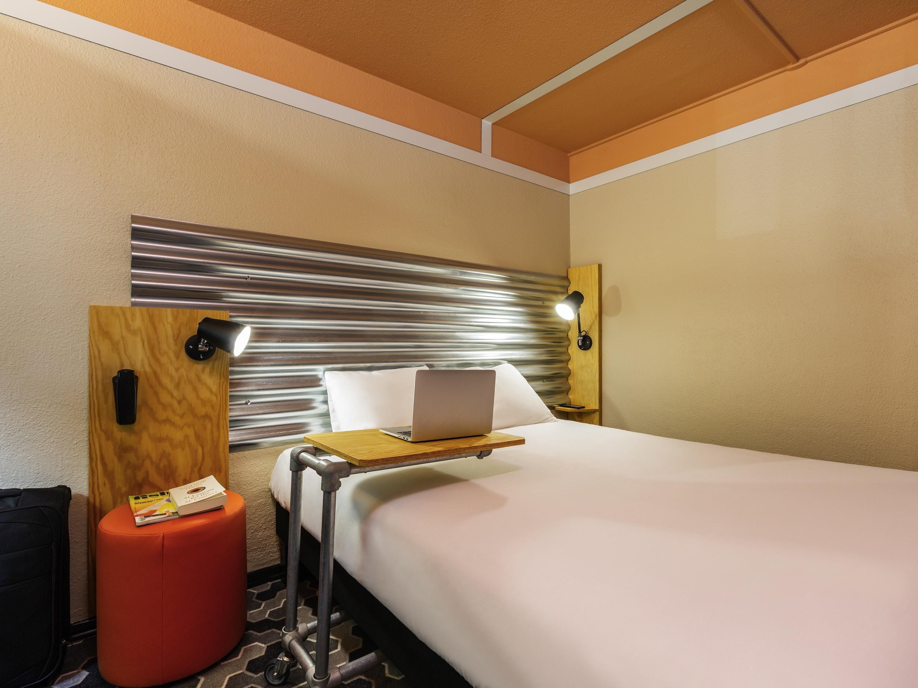 Standard Room, 1 Twin Bed | Premium bedding, pillowtop beds, desk, soundproofing