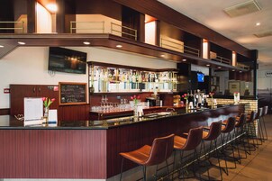 Bar (en el alojamiento)