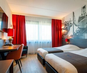 Phòng 2 giường đơn Deluxe, 2 giường đơn | Két bảo mật tại phòng, bàn, bàn ủi/dụng cụ ủi quần áo 