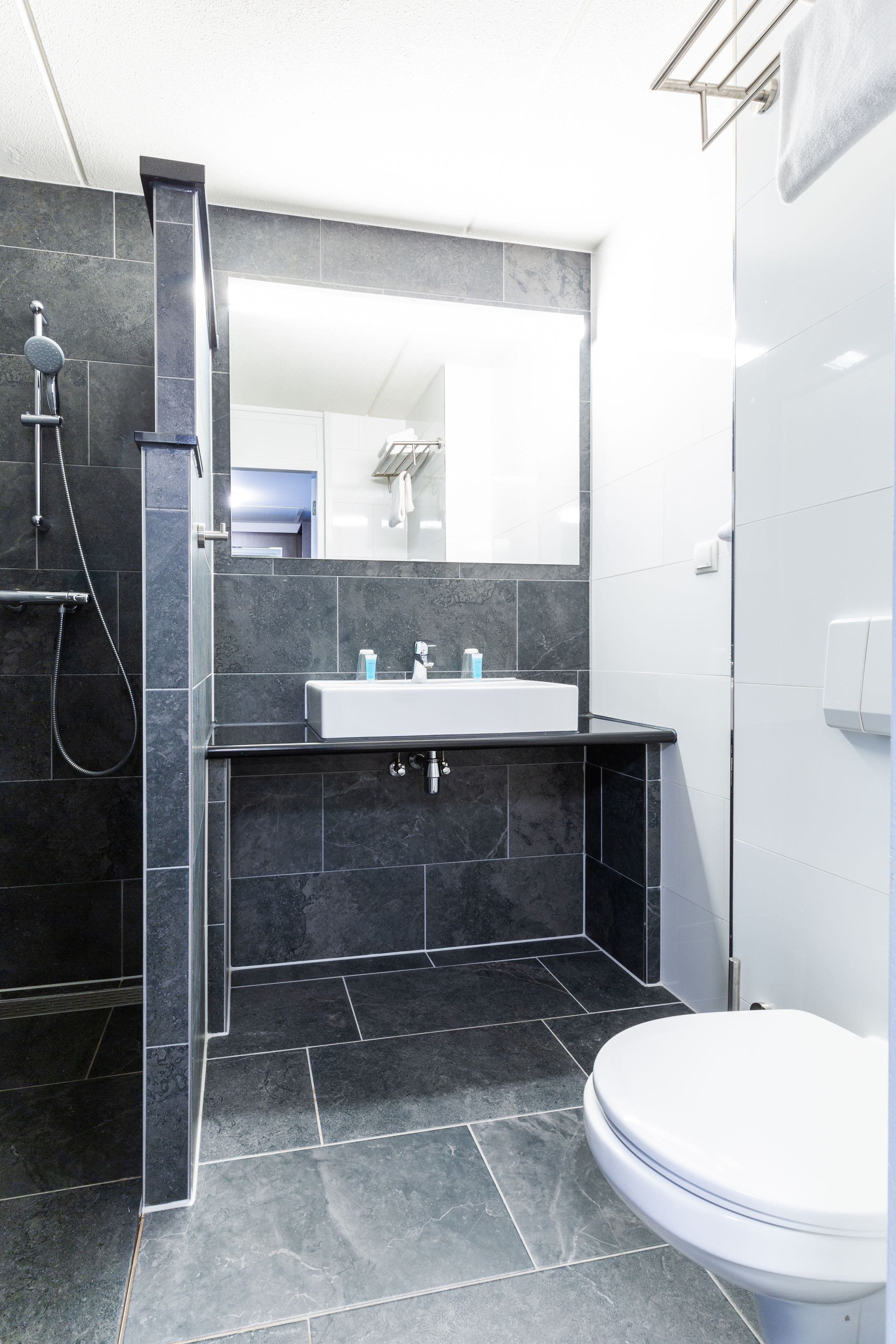 Comfort Twin Room, 2 Single Beds | Bathroom