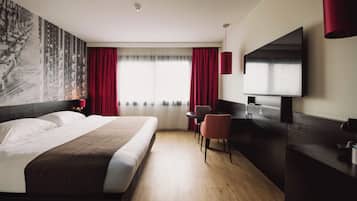 Deluxe King Kamer | Coffres-forts dans les chambres, bureau