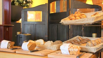 Daily buffet breakfast (EUR 18.25 per person)