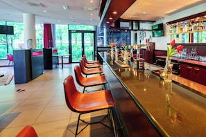 Bar (trong khuôn viên)