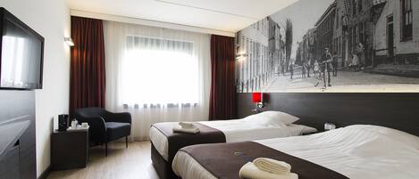 Habitación Deluxe con 2 camas individuales, 2 camas individuales | Caja fuerte, escritorio, cunas gratuitas y wifi gratis