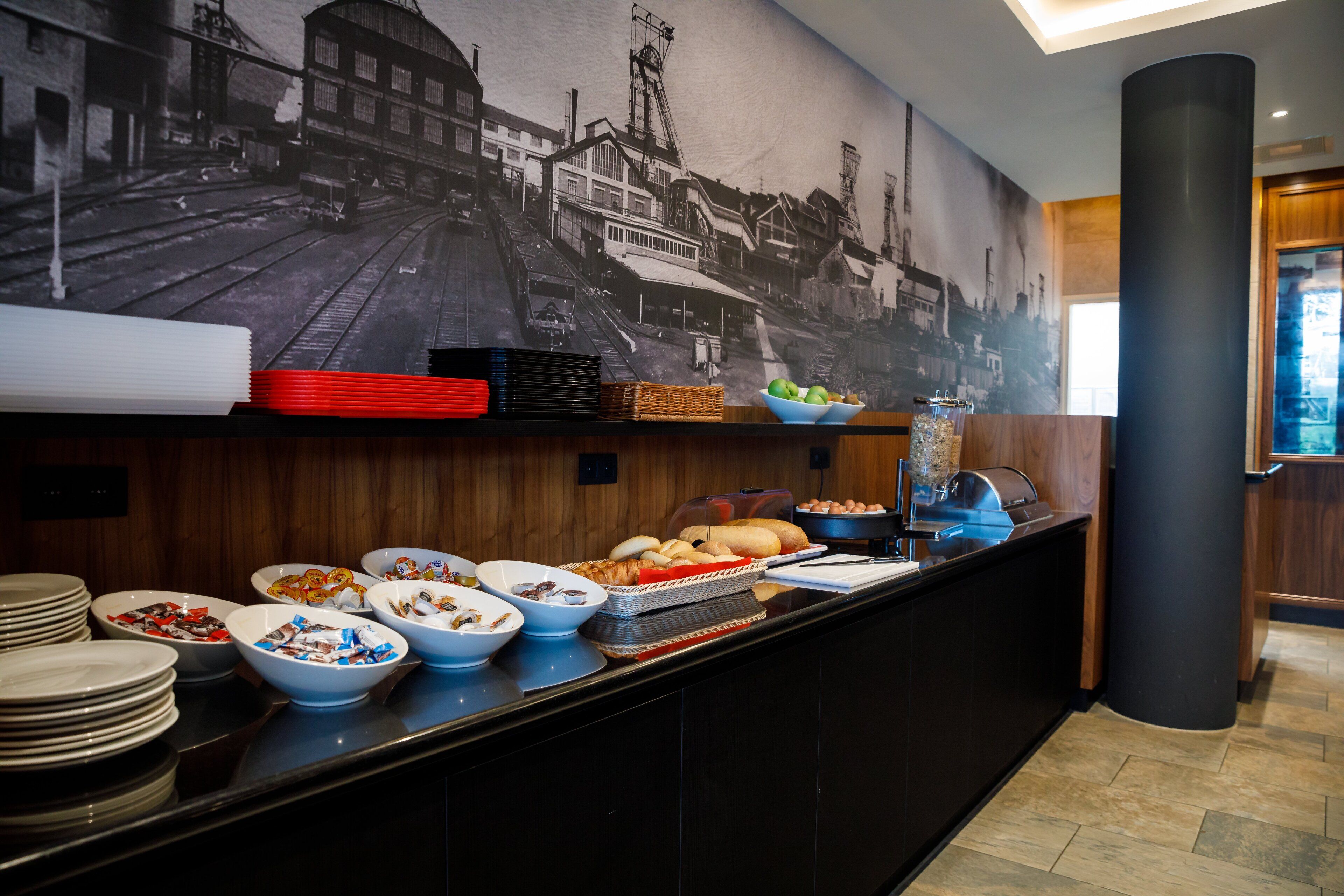 Daily buffet breakfast (EUR 18.25 per person)