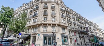 HotelHome Paris 16