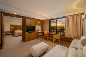 Minibar, in-room safe, desk, laptop workspace