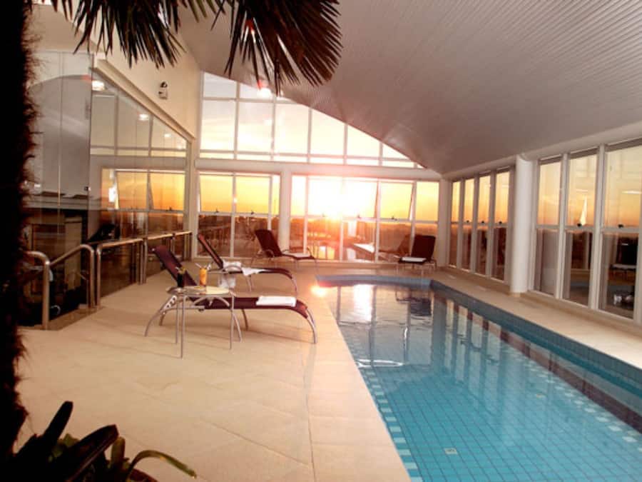 Innenpool, Liegestühle