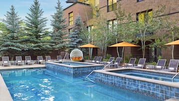 Outdoor pool, pool umbrellas