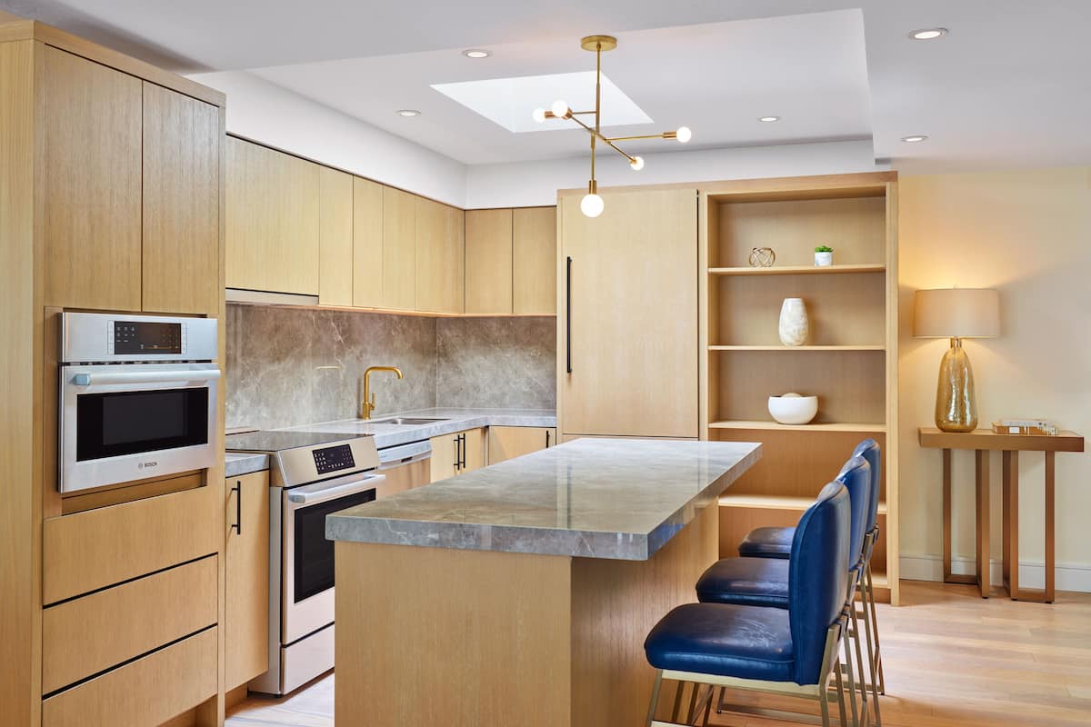 penthouse, 2 bedrooms (suite) | premium bedding, in-room safe, laptop workspace, blackout curtains