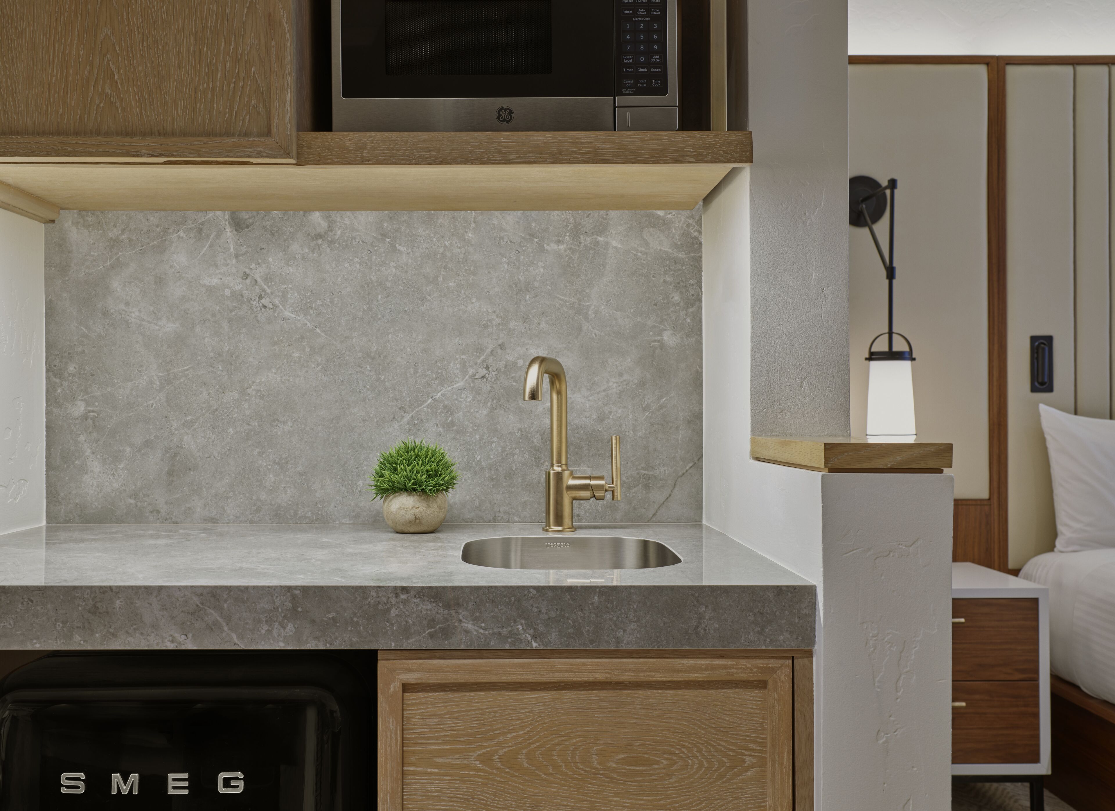 premium bedding, in-room safe, laptop workspace, blackout curtains