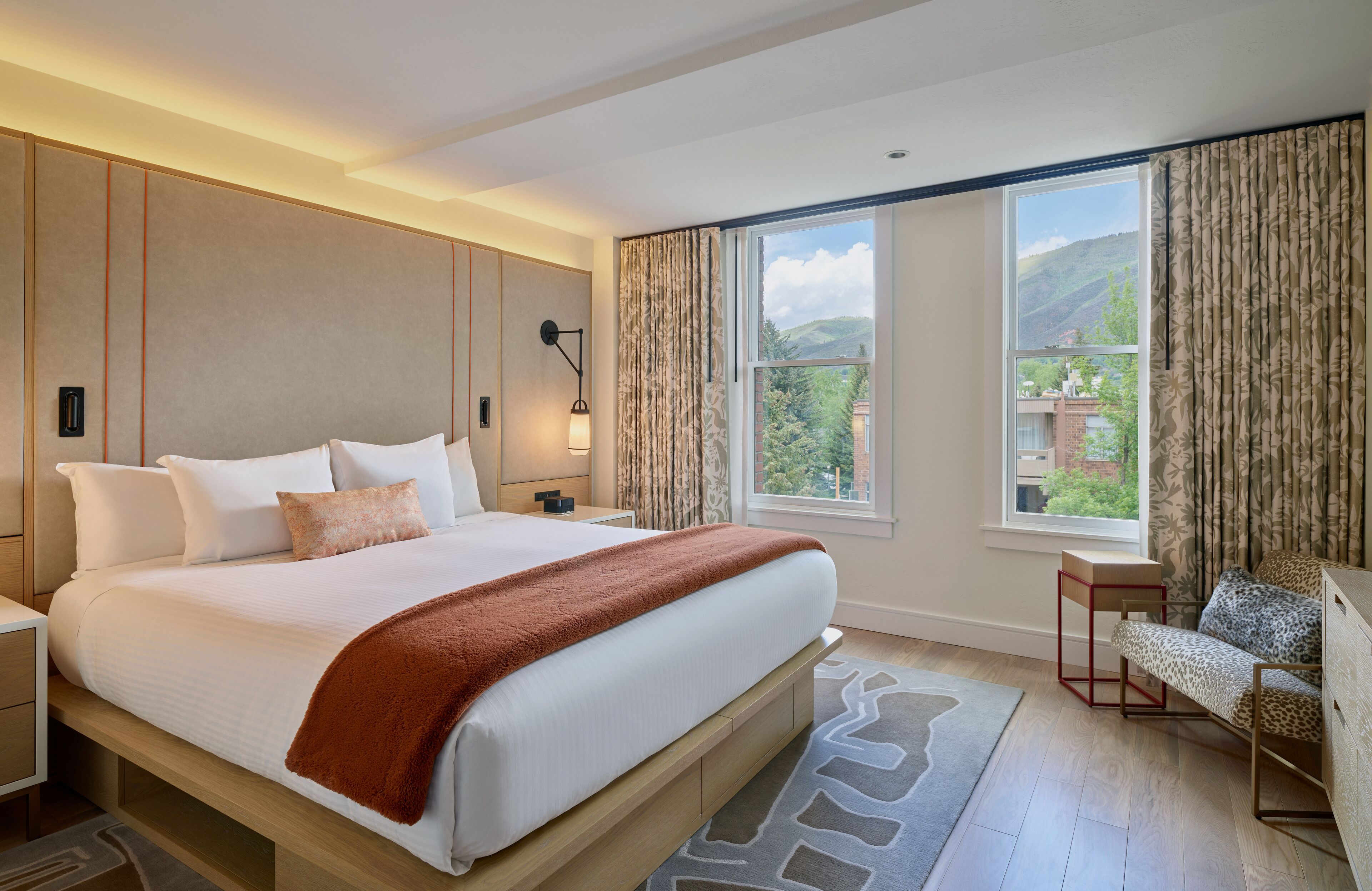 Phòng Suite (Cathedral) | Bộ đồ giường cao cấp, két bảo mật tại phòng 