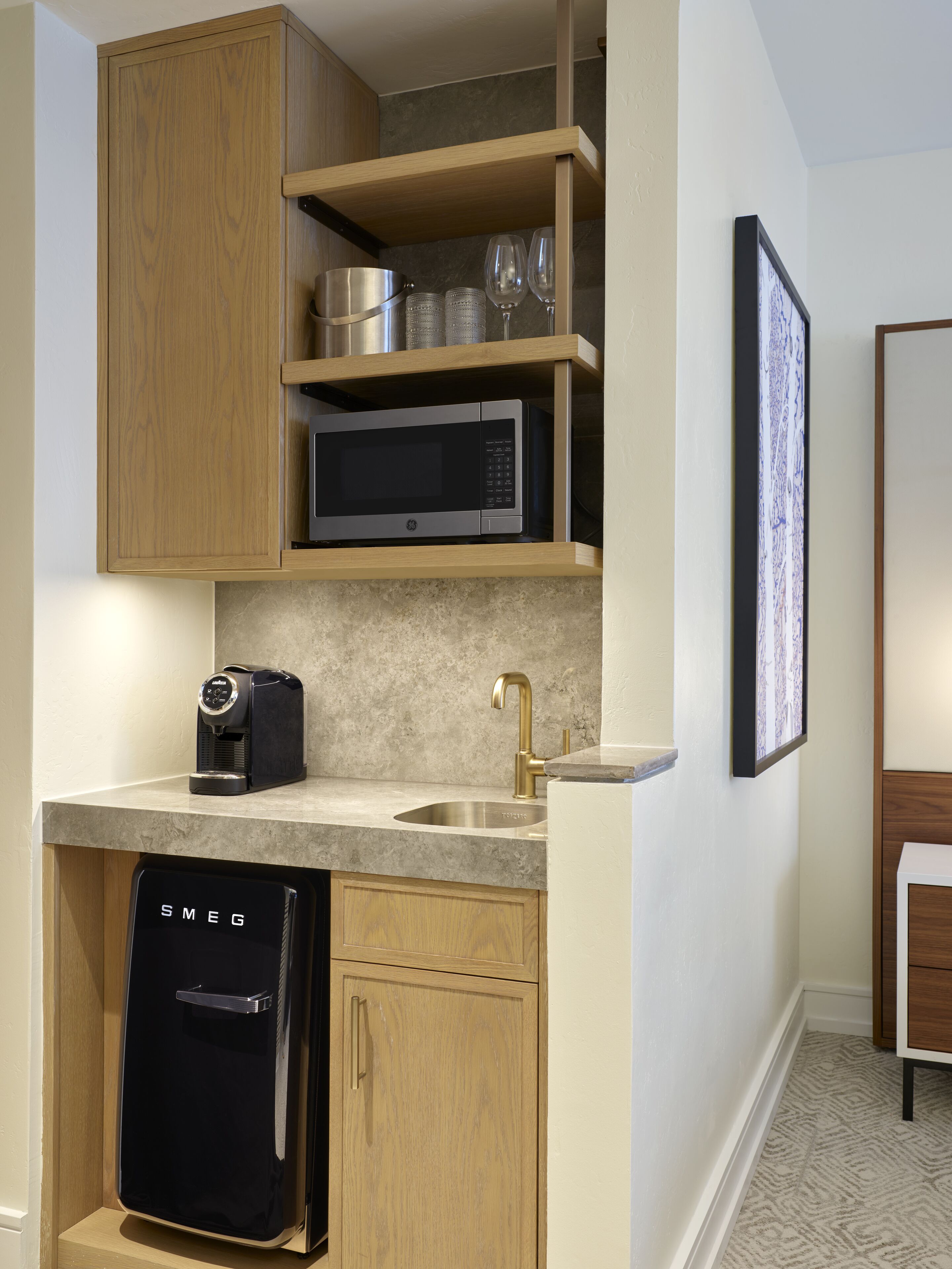 premium bedding, in-room safe, laptop workspace, blackout curtains