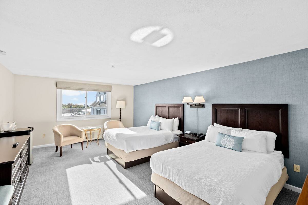 Standard Room, 2 Double Beds, Non Smoking, Harbor View | Premium bedding, blackout drapes, iron/ironing board, cribs (surcharge)