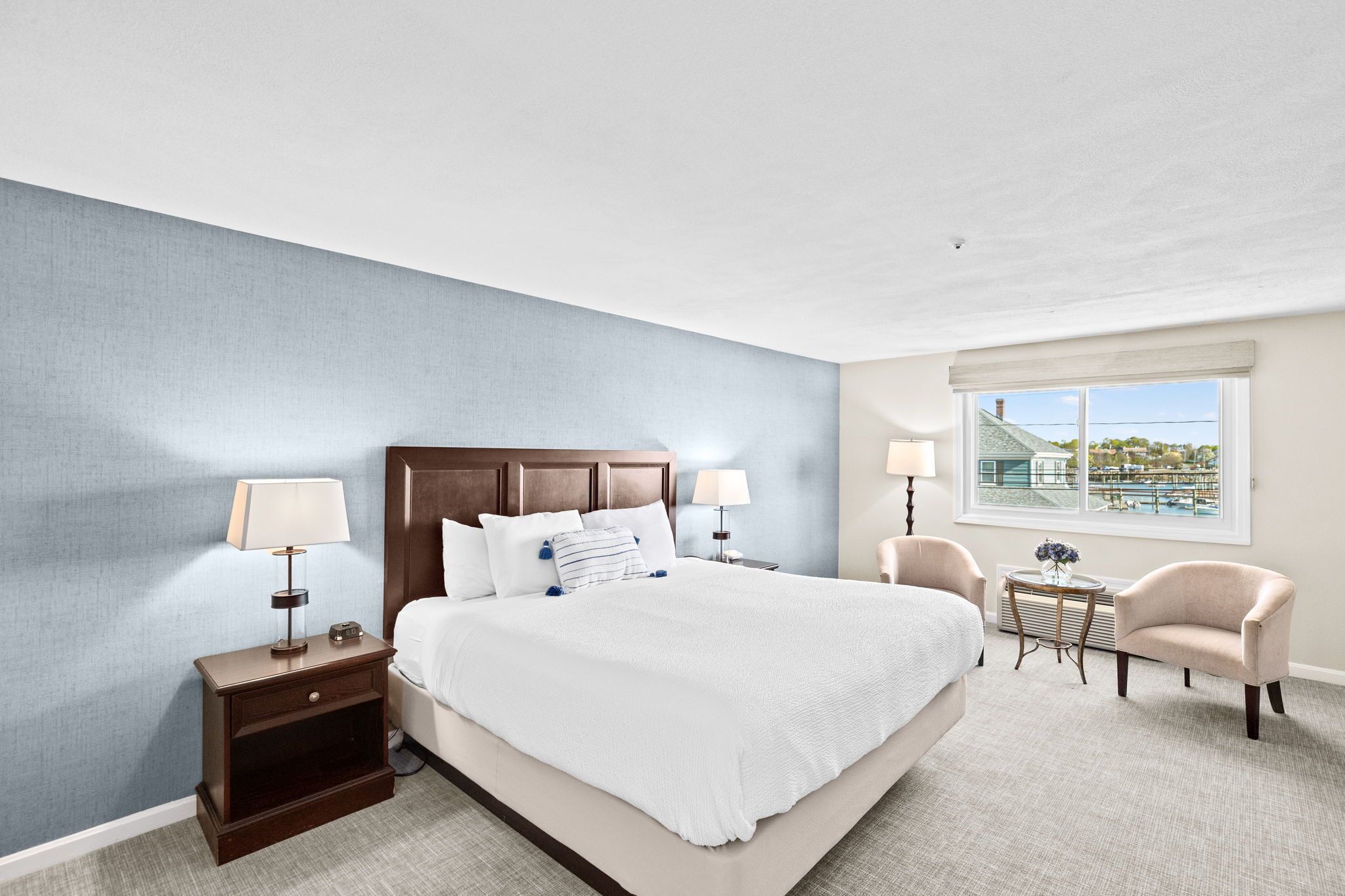 Standard Room, 1 King Bed, Non Smoking, Harbour View | Premium bedding, blackout curtains, iron/ironing board, cots/infant beds