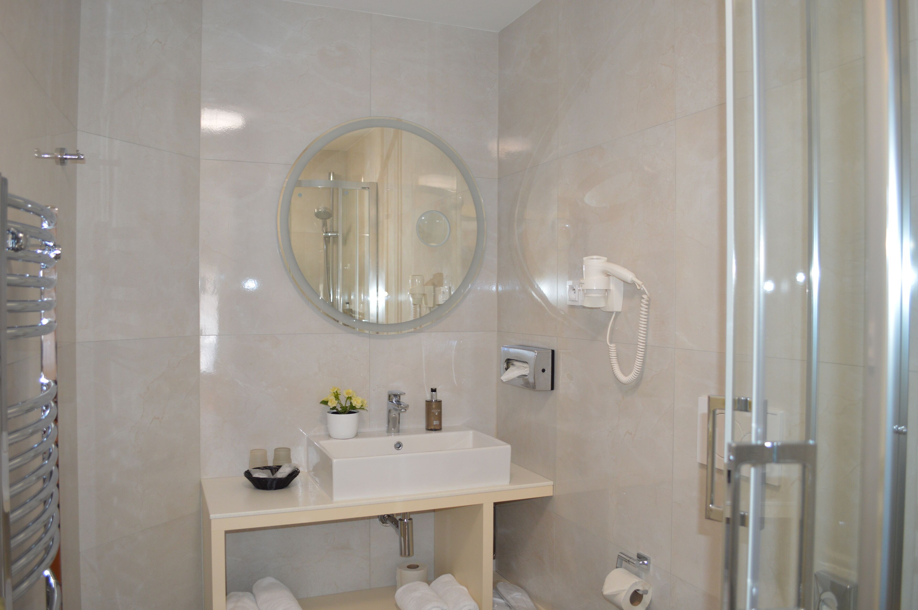 superior double room | bathroom | shower, free toiletries, hair dryer, slippers