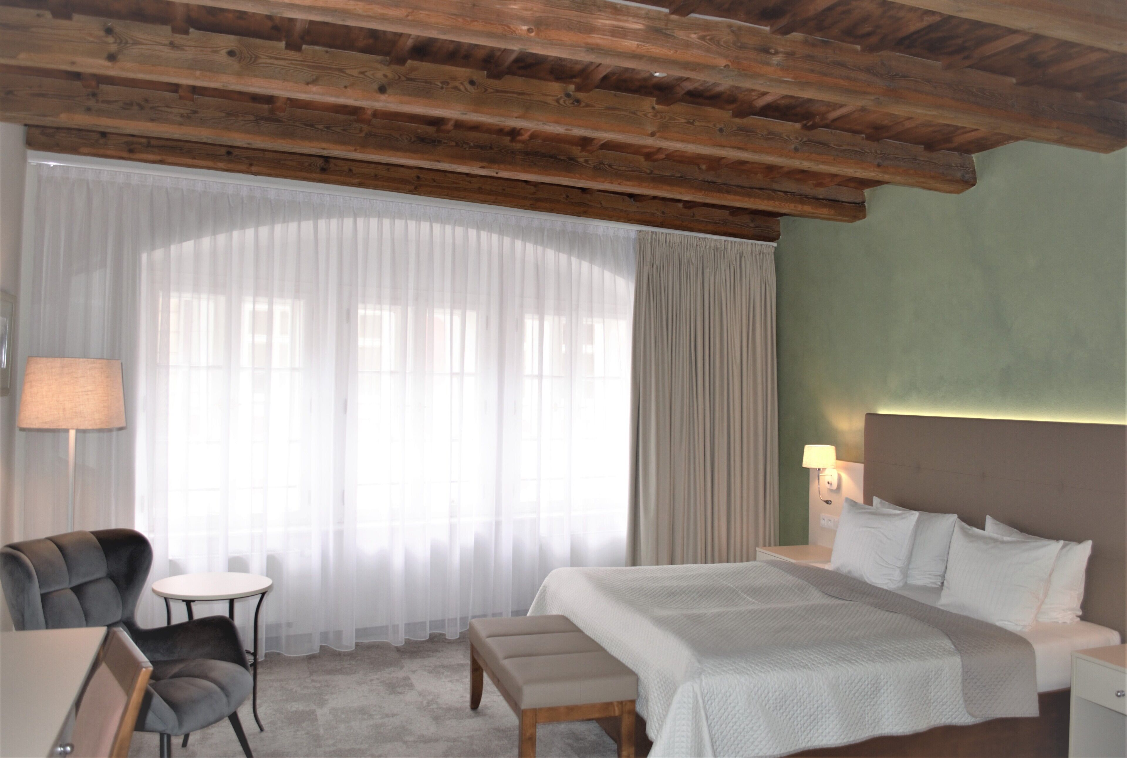 superior double room | 1 bedroom, hypo-allergenic bedding, in-room safe, desk