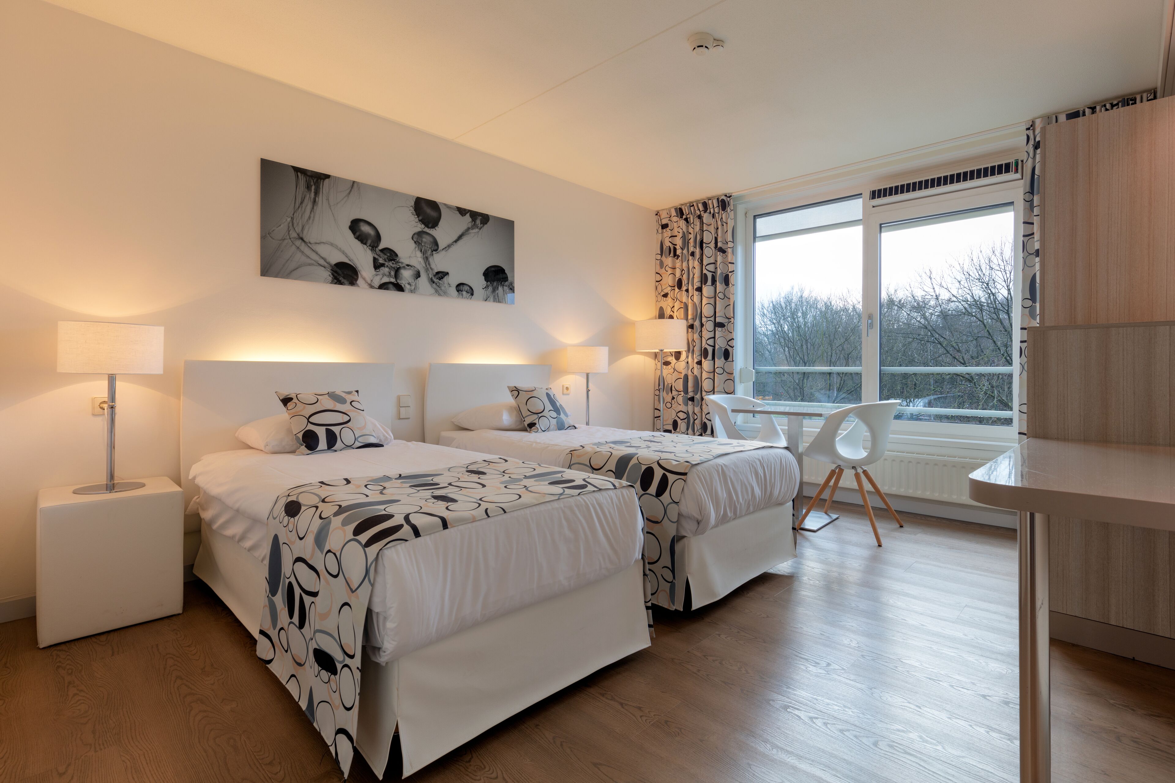 1 bedroom, hypo-allergenic bedding, minibar, in-room safe