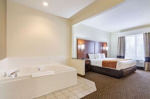 Desk, blackout drapes, iron/ironing board, free cribs/infant beds - Quality Suites Springdale West I-49 (Springdale)