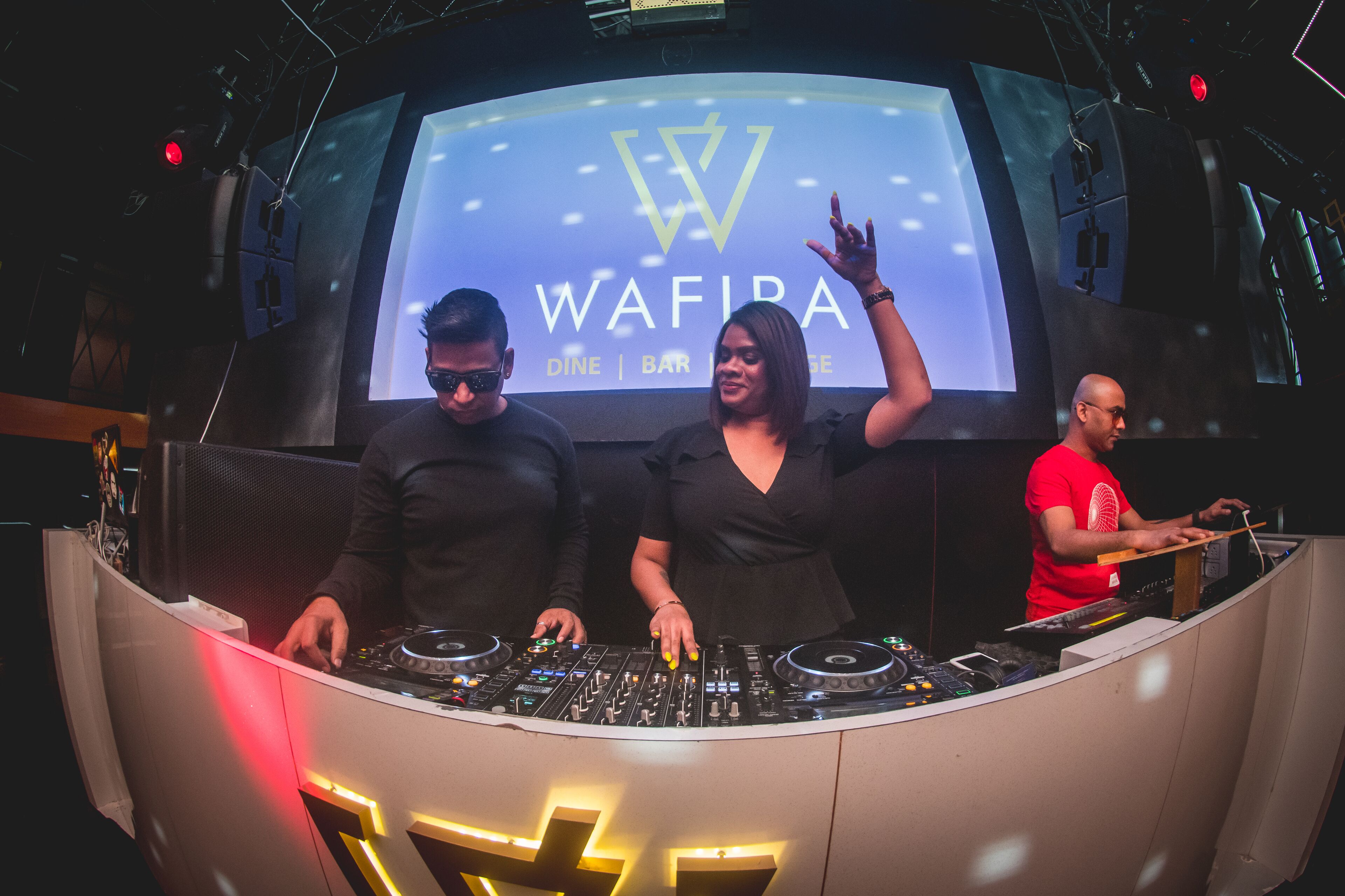 6 baaria, cocktailbaari, gastropubi, pubi