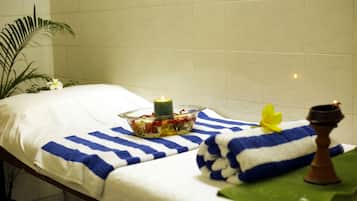 Sauna, baño de vapor, tratamientos corporales y aromaterapia
