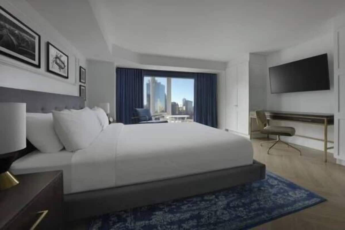 1 bedroom, hypo-allergenic bedding, in-room safe, desk