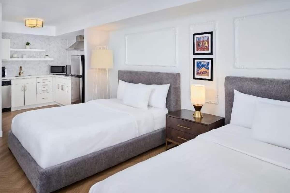 1 bedroom, hypo-allergenic bedding available, in-room safe, desk