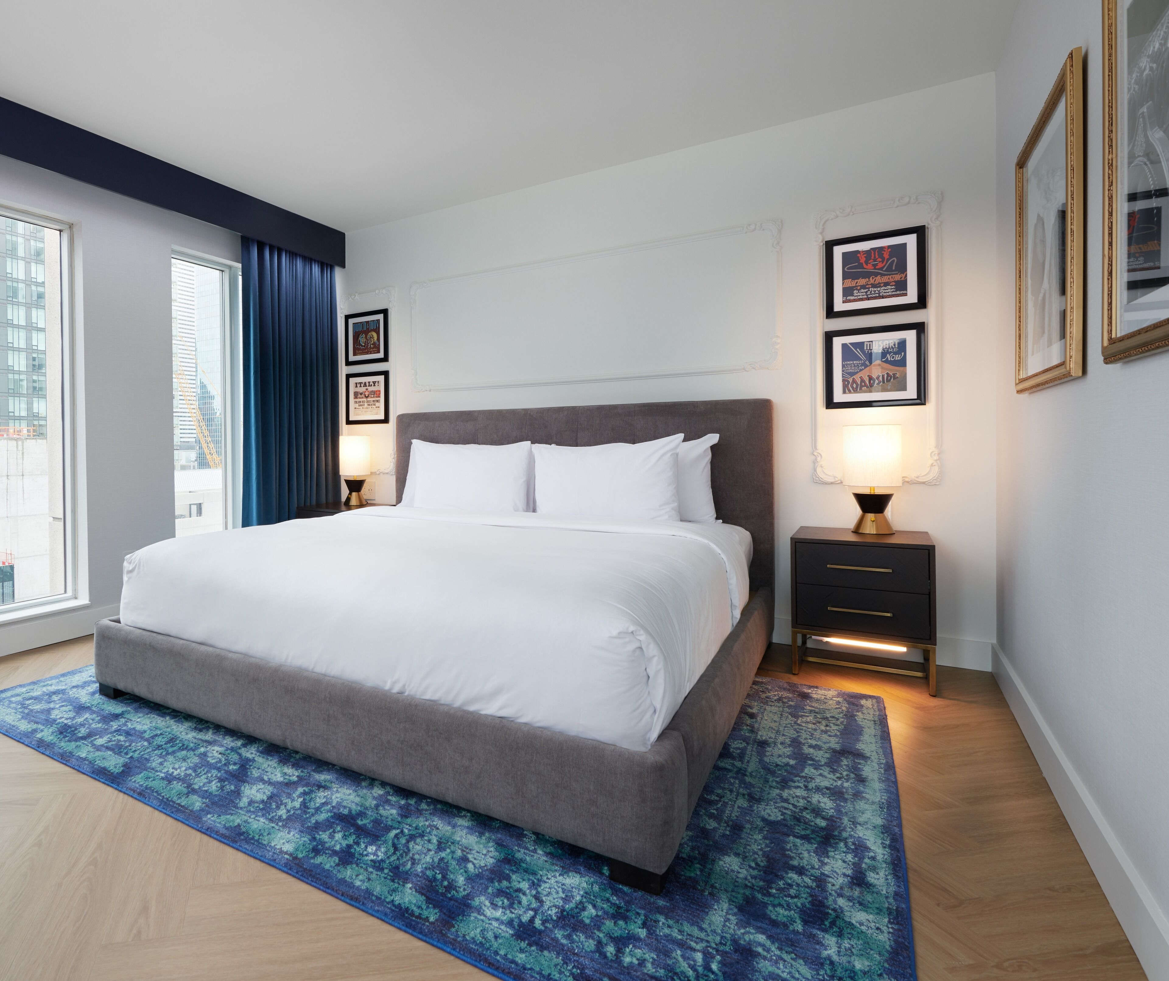 Deluxe Suite, 1 King Bed with Sofa bed | 1 bedroom, hypo-allergenic bedding, in-room safe, desk