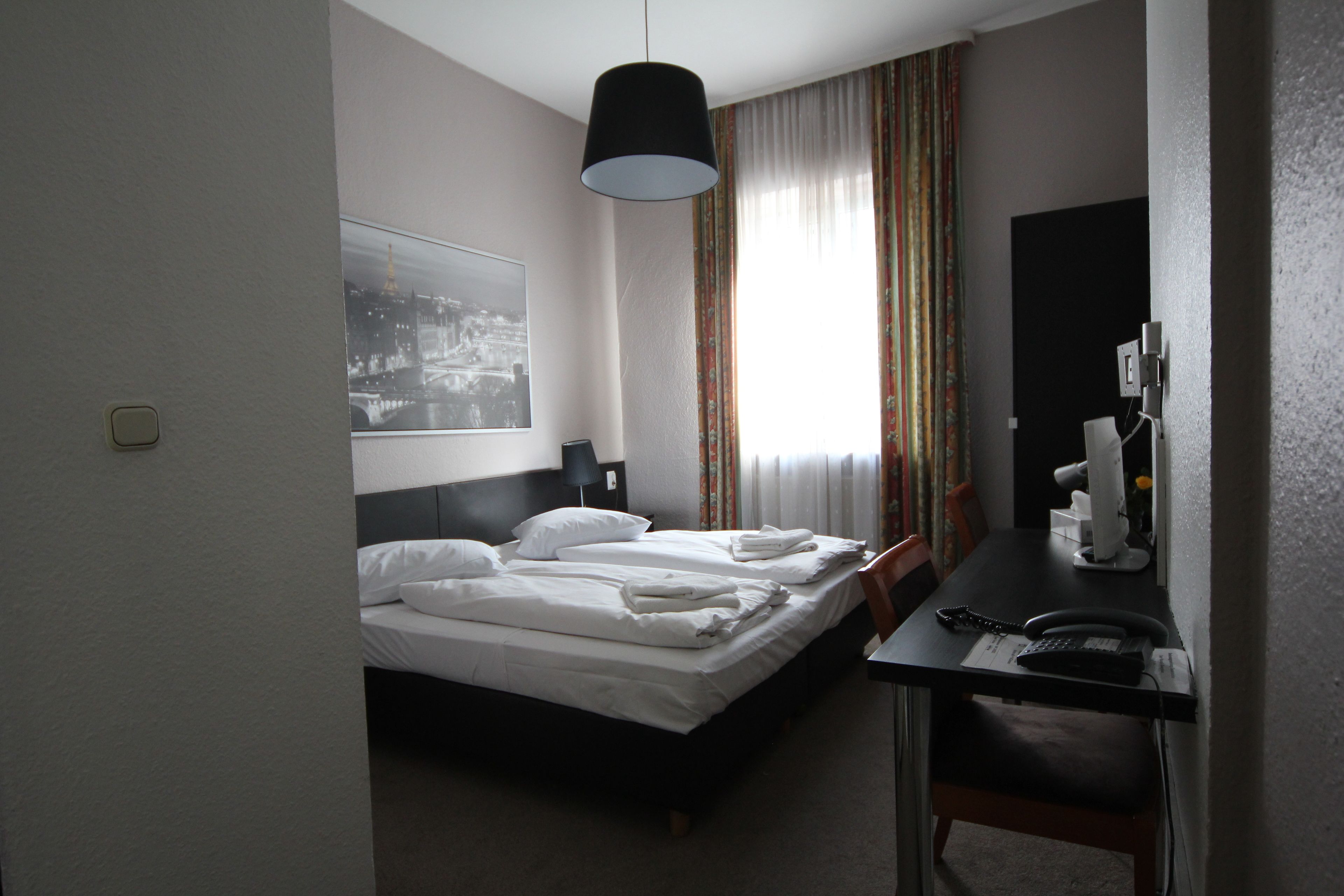 Photo - Carlton Hotel