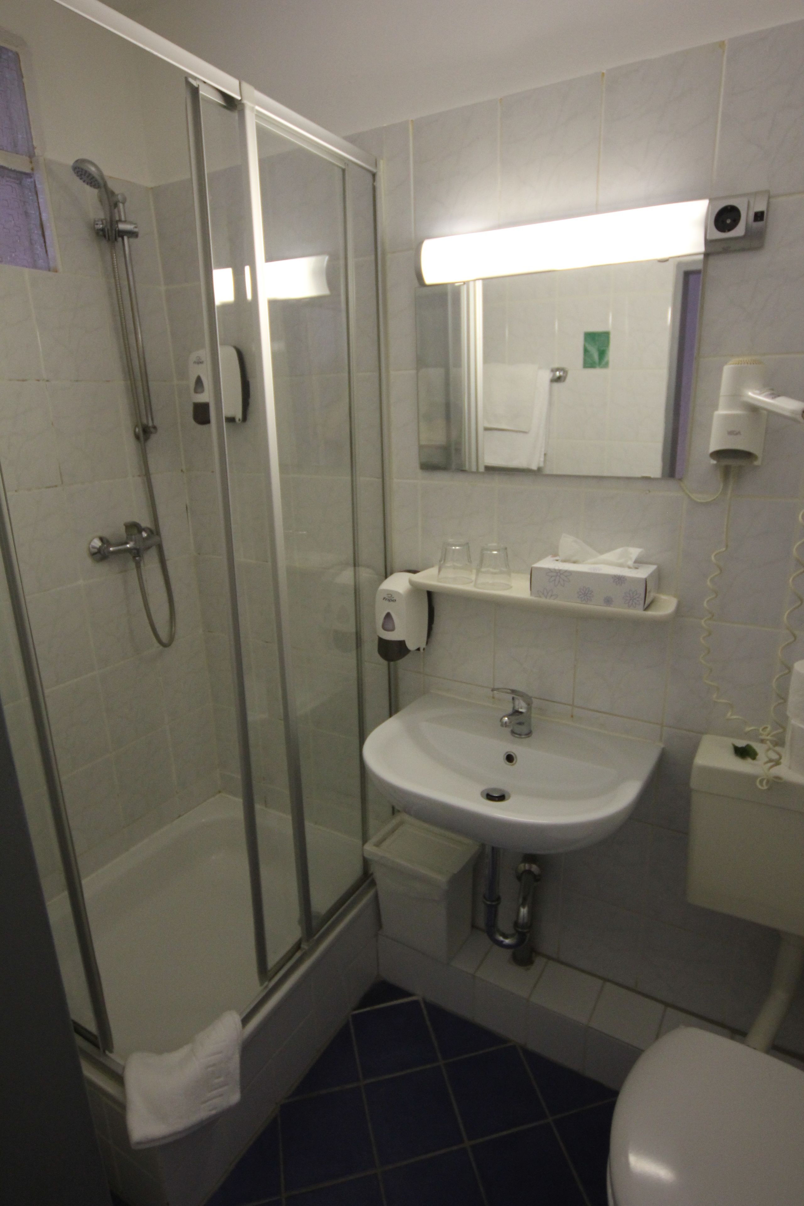 Photo - Carlton Hotel