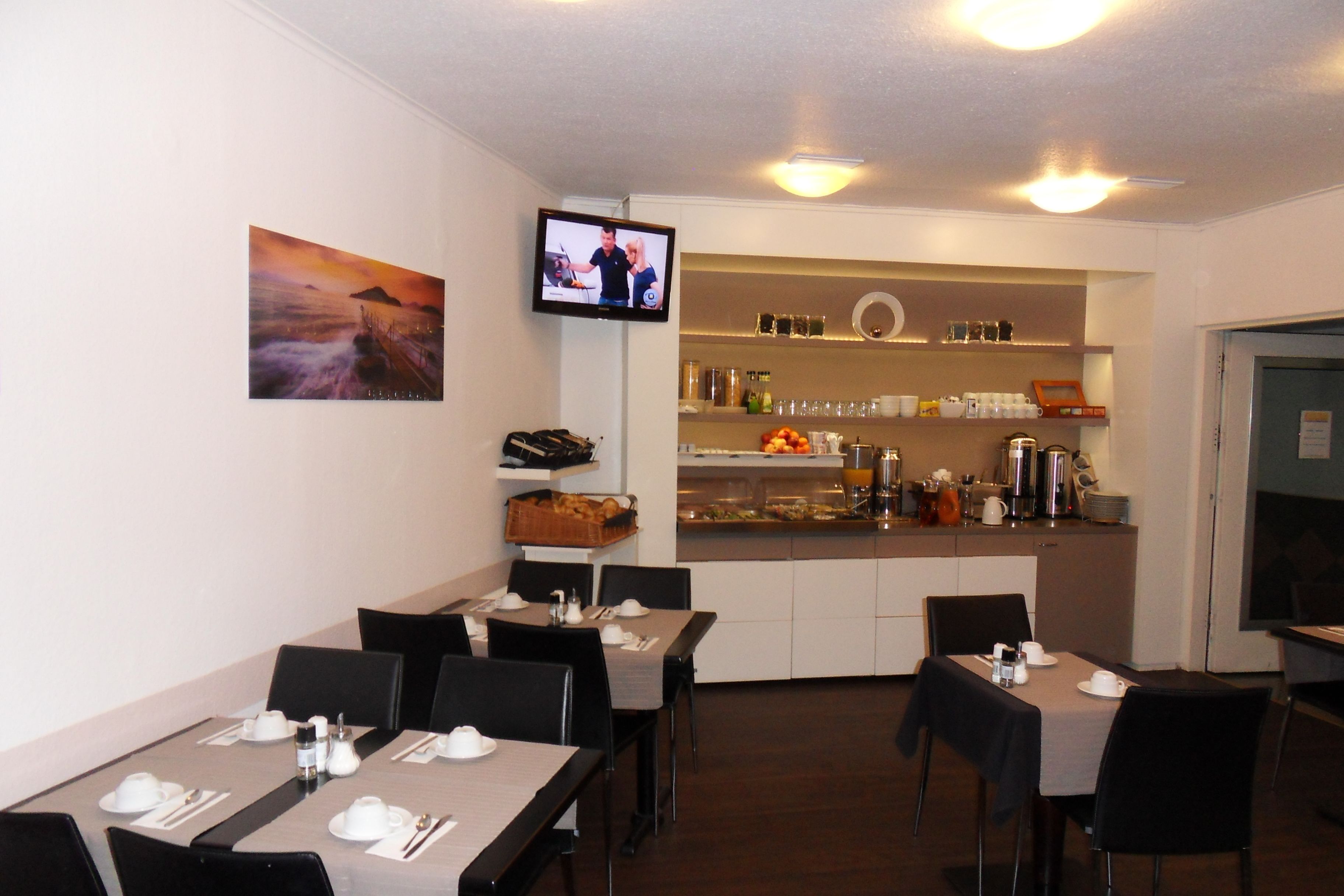 Photo - Carlton Hotel