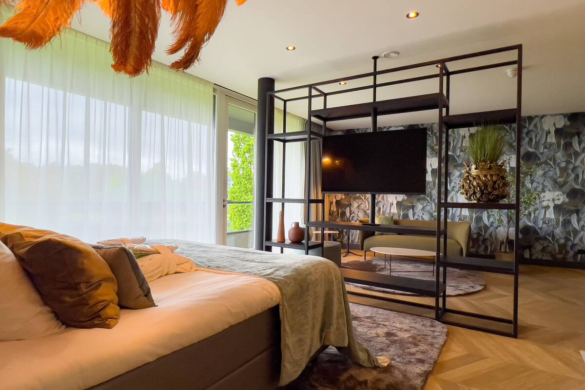 be serene suite | 1 bedroom, hypo-allergenic bedding, in-room safe, soundproofing