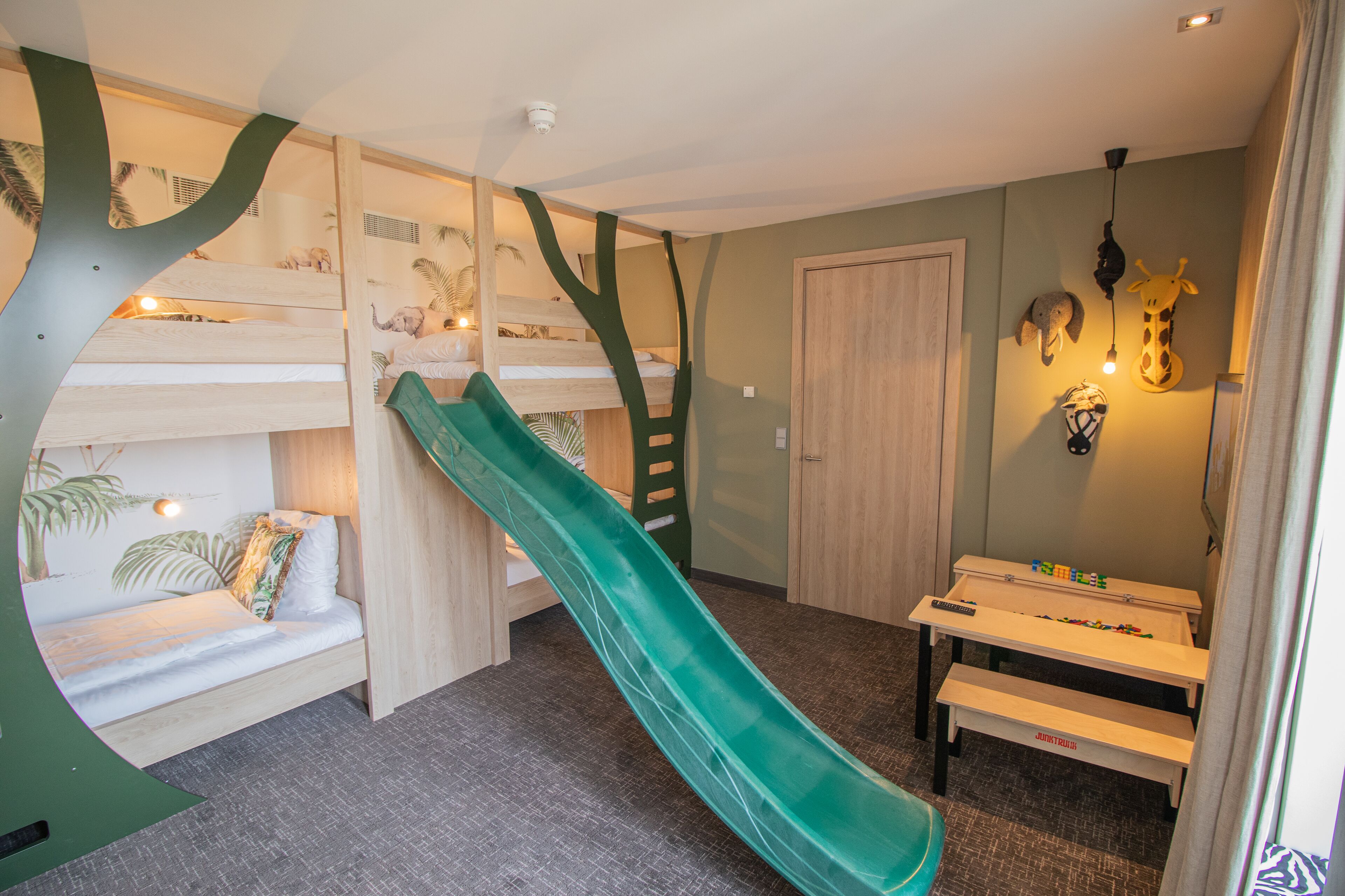 family room | 1 bedroom, hypo-allergenic bedding, in-room safe, soundproofing