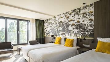 Comfort Triple Room | 1 bedroom, hypo-allergenic bedding, in-room safe, soundproofing
