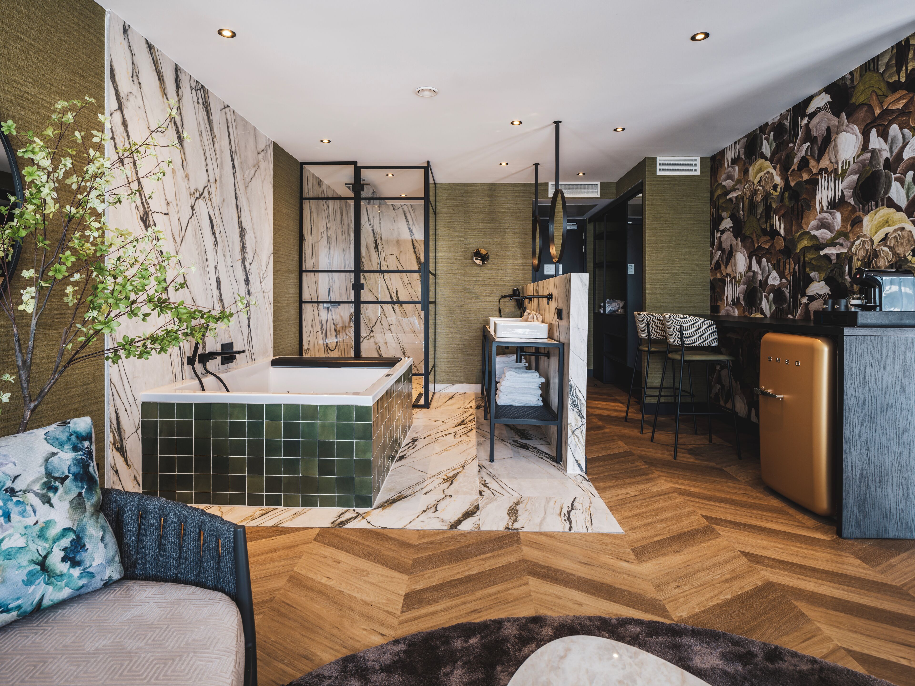 be pure suite | bathroom | separate bathtub and shower, free toiletries, towels