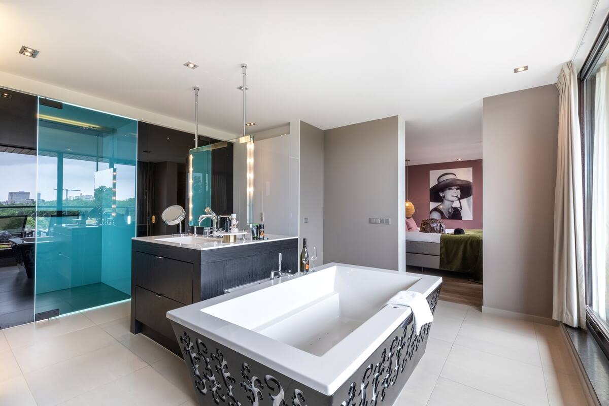 be relaxed suite | bathroom | separate bathtub and shower, free toiletries, towels