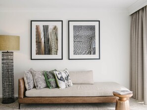 Deluxe Room, 1 Queen Bed, Mountain View