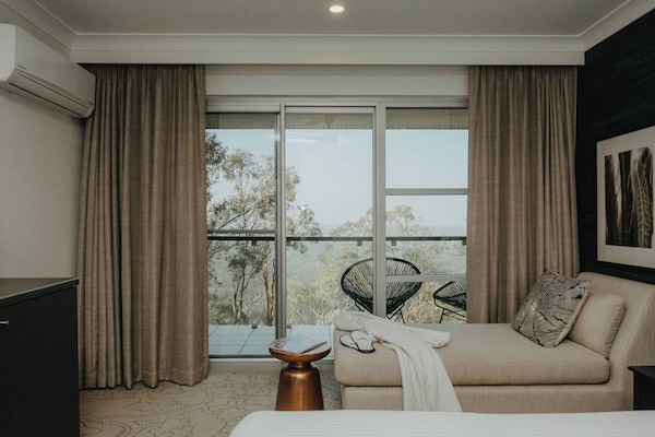 Privilege, Room, 1 Queen Bed, Mountain View