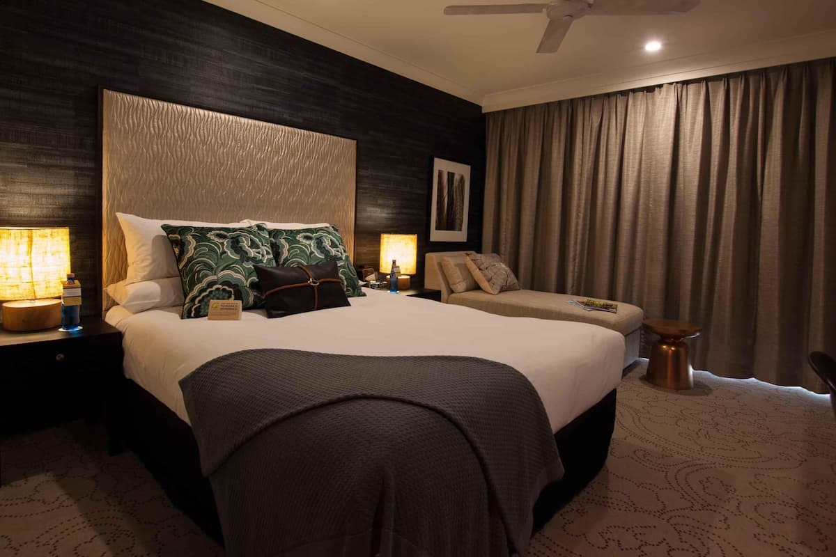 Desk, iron/ironing board, cots/infant beds, free WiFi