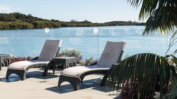 Outdoor pool, pool loungers