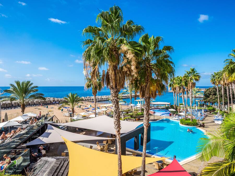 Indoor pool, outdoor pool, sun loungers