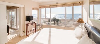 Mouille Point Village