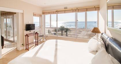 Mouille Point Village