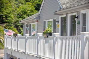 ลานระเบียง/นอกชาน