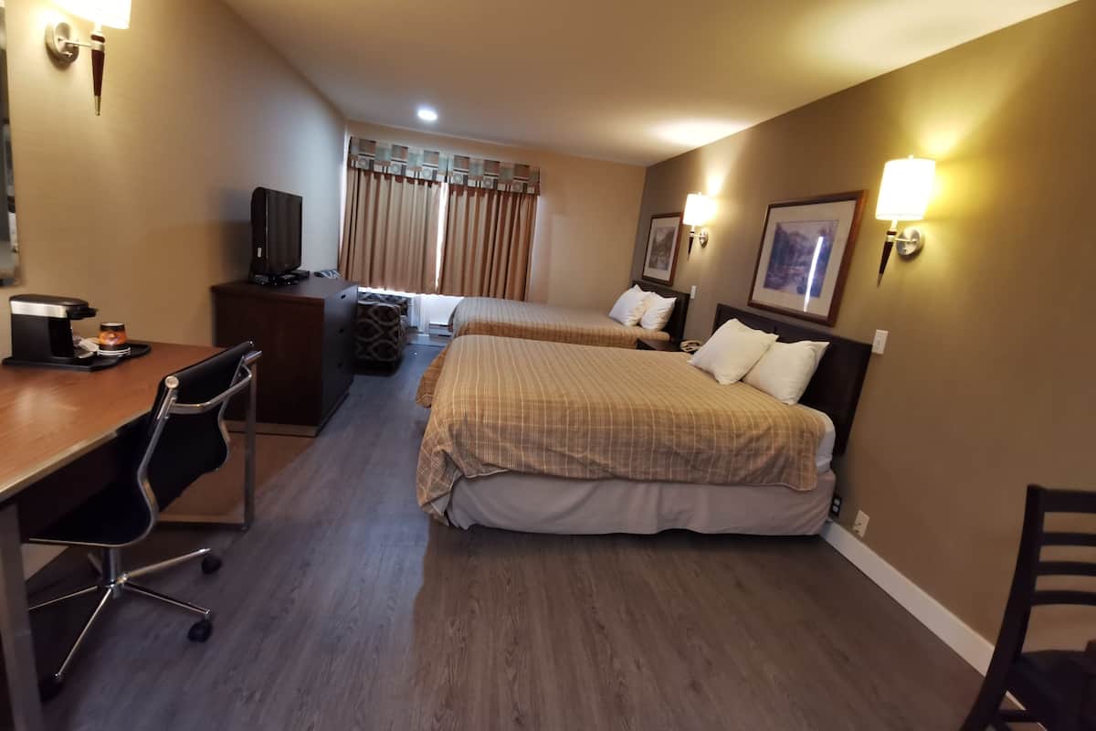 Ropa de cama de alta calidad y escritorio