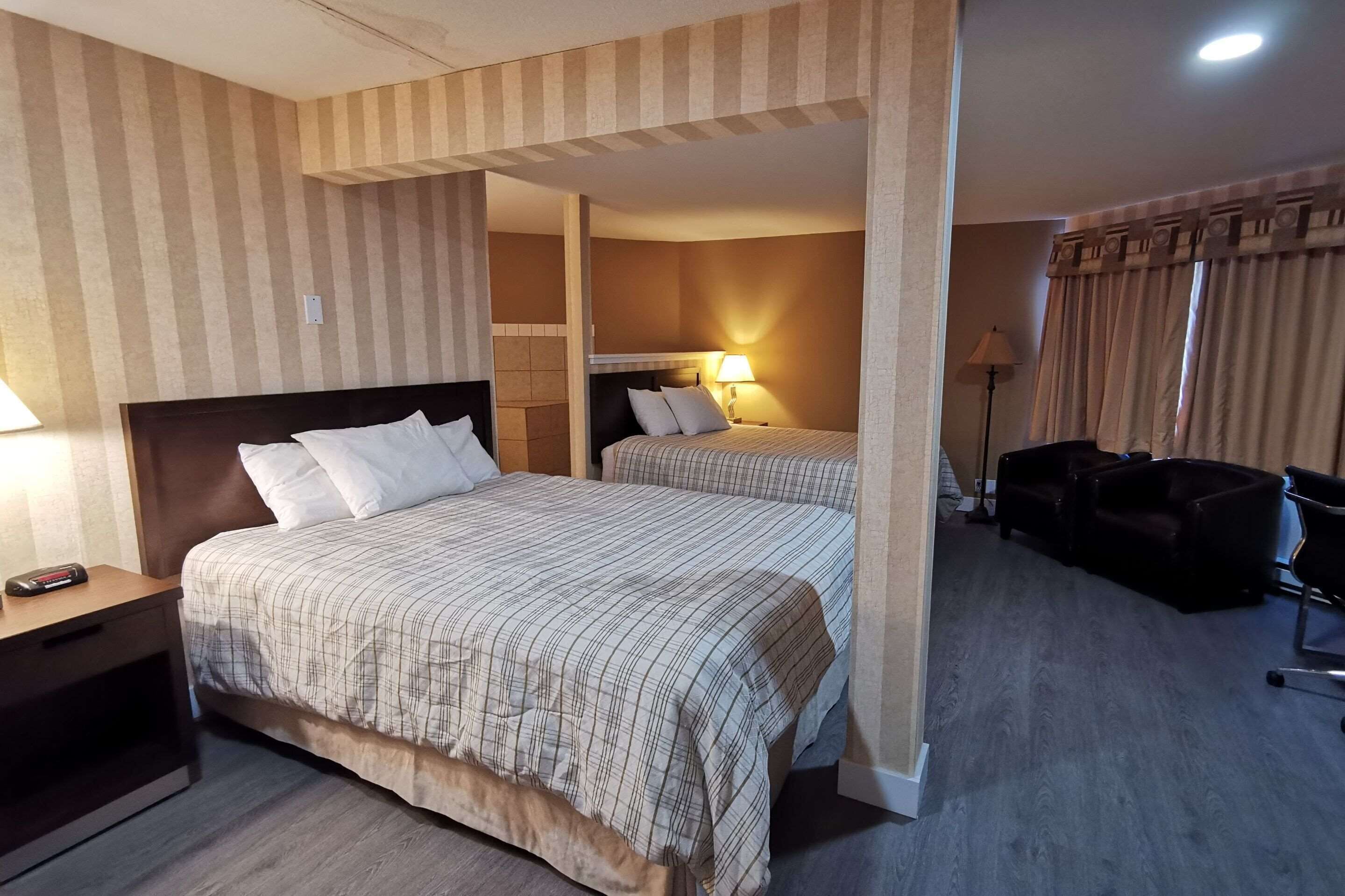 Ropa de cama de alta calidad y escritorio