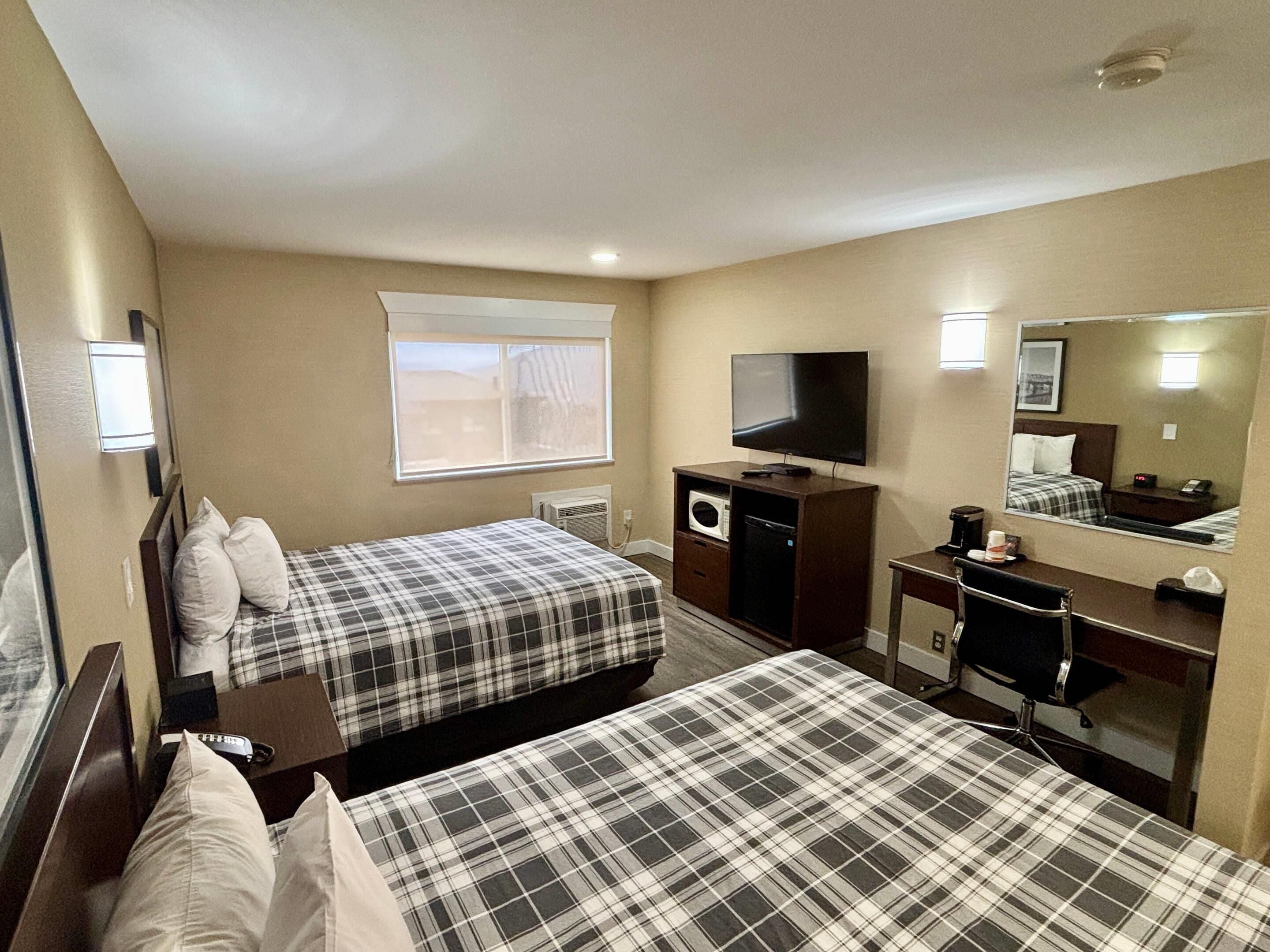 Sängtillbehör av högsta kvalitet, skrivbord och arbetsyta för laptop