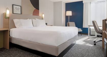Spark by Hilton St. Louis Southwest